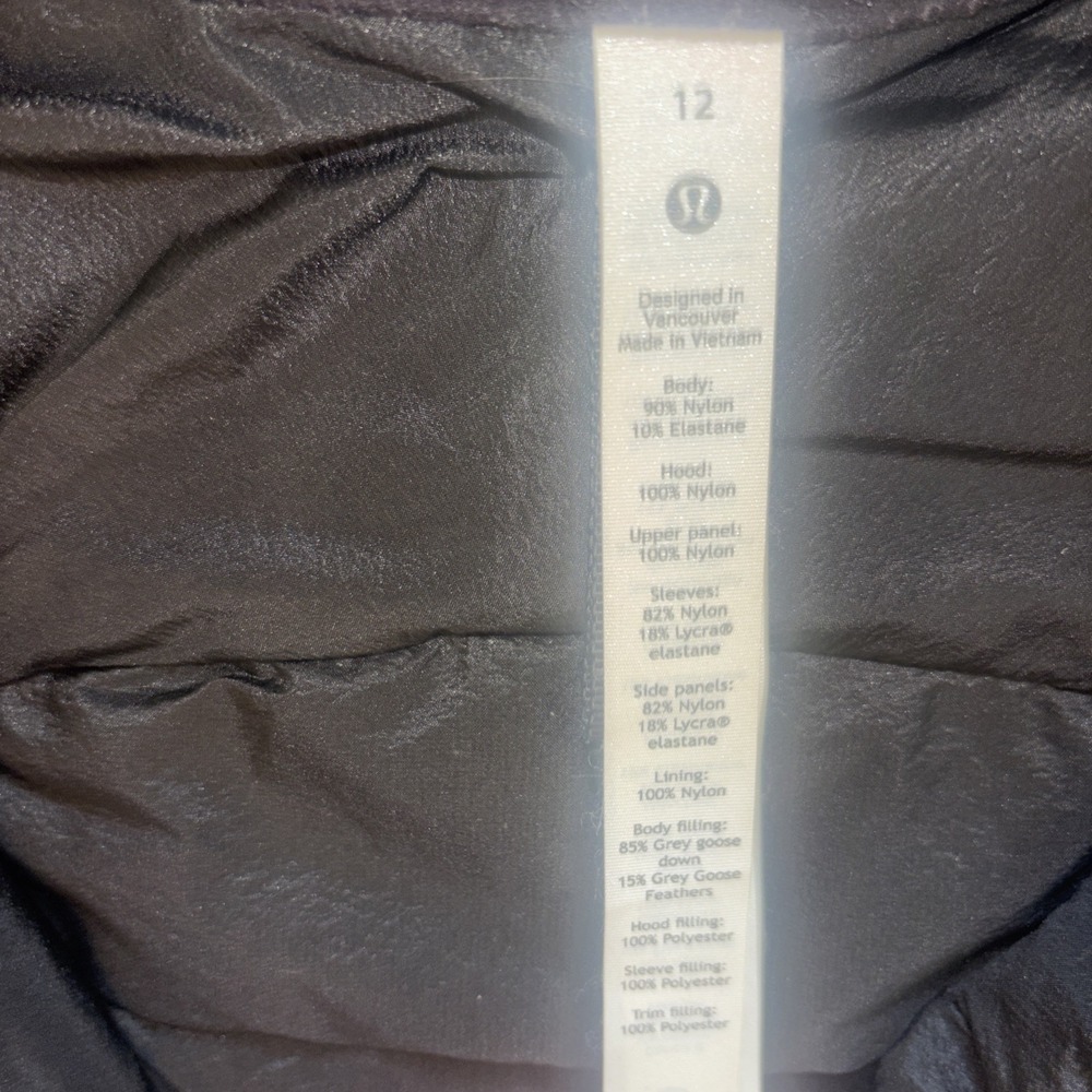 Lululemon Down For It All Jacket Size 12 Large Black Coat Jacket Athletic Gym - Picture 4 of 8